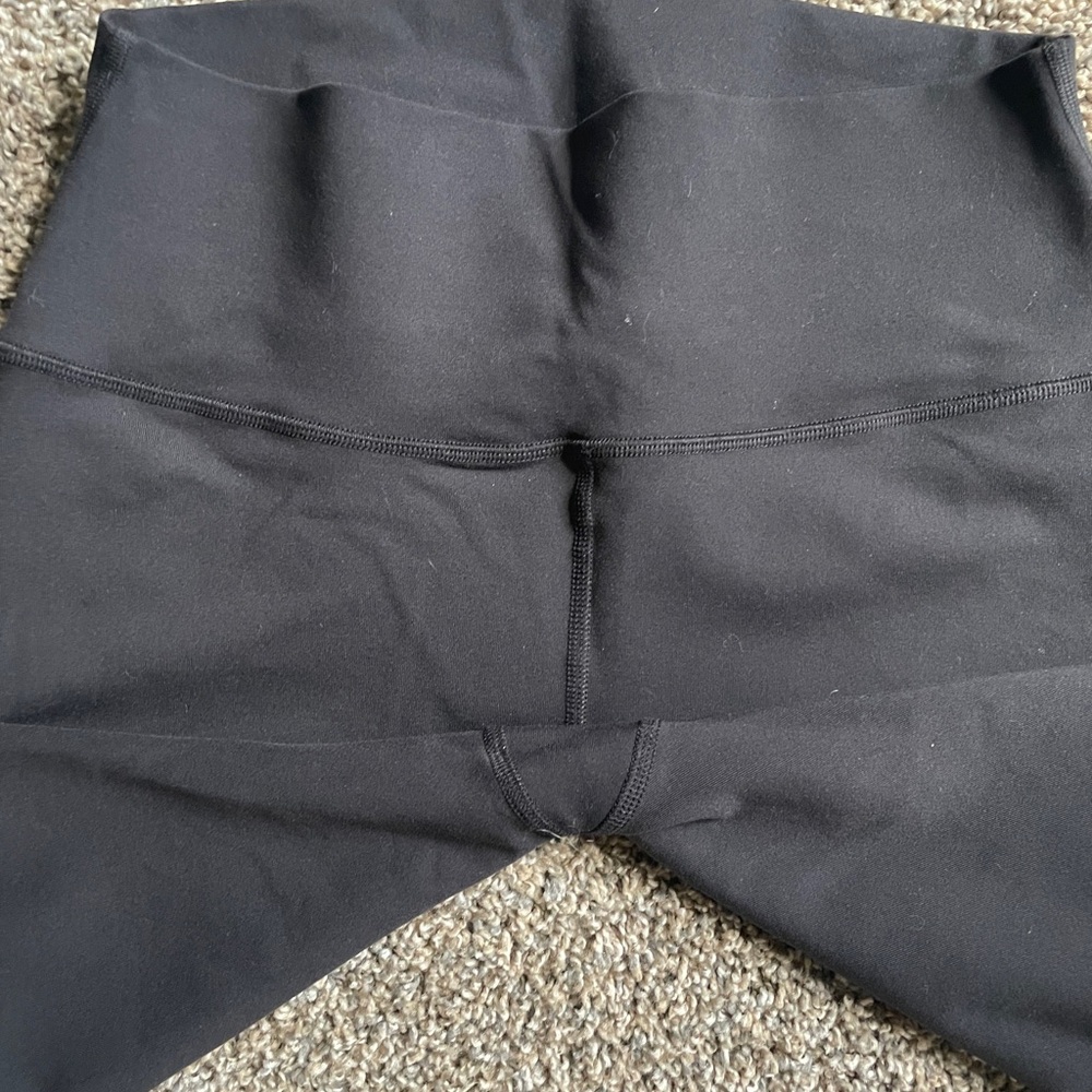 🖤 ALO Yoga Interlace Leggings 🖤 - Picture 5 of 7